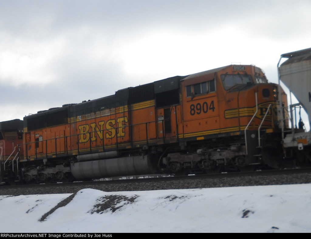 BNSF 8904